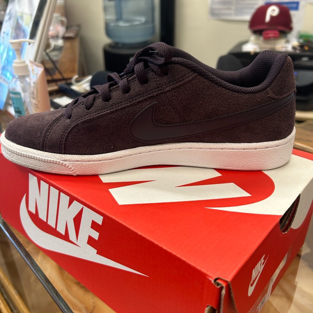 womens suede nike